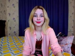 luns-cutie on cam for live nude video chat