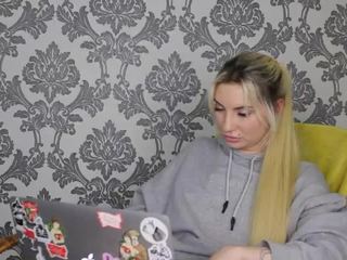 missbanana on cam for live nude video chat