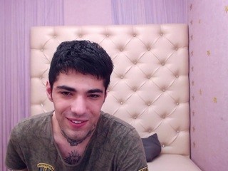 piercedilan on cam for live nude video chat