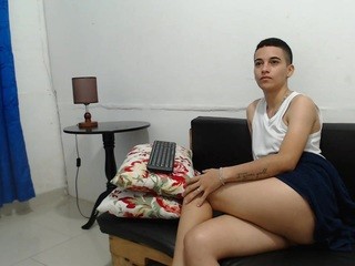 sahiell-labrot on cam for live nude video chat
