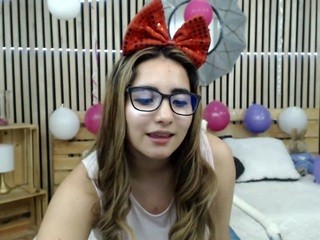 Sariita , ʕ•́ᴥ•̀ʔっ on cam for live nude video chat