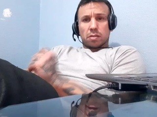Slickbaby on cam for live nude video chat