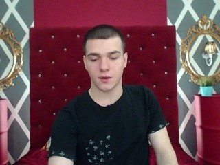 tobibrain on cam for live nude video chat