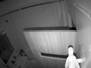 voyeurcam-euro-bathroom on cam for live nude video chat