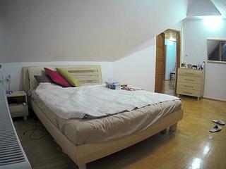 voyeurcam-julmodels-bed-5 on cam for live nude video chat
