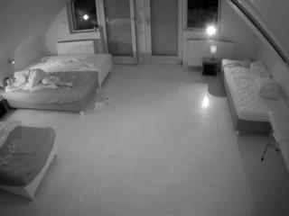 voyeurcam-julmodels-whitebed-1 on cam for live nude video chat