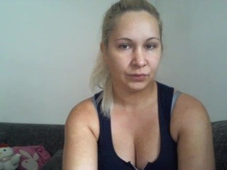 BlondiePam on cam for live nude video chat