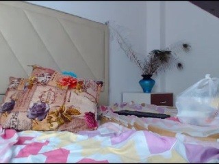 ?, VALENTINA? on cam for live nude video chat