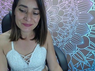 melany-hiill on cam for live nude video chat