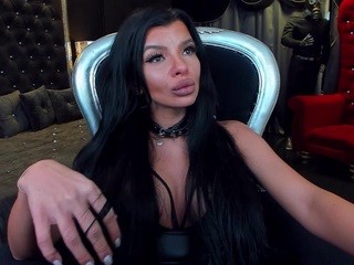 mistresselenia on cam for live nude video chat