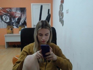 nikkirajli on cam for live nude video chat