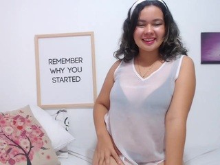 oliviarobert on cam for live nude video chat