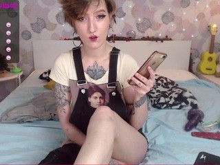 party-alien on cam for live nude video chat