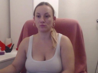 queensinner on cam for live nude video chat