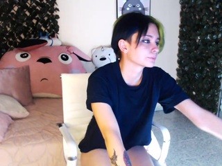 shyvanna on cam for live nude video chat