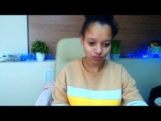 therraar on cam for live nude video chat