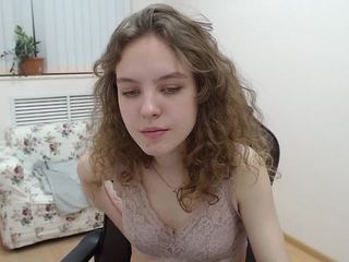 yunogasai3702 on cam for live nude video chat