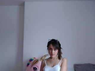 anniie-sweet on cam for live nude video chat