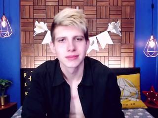 danielclinton on cam for live nude video chat