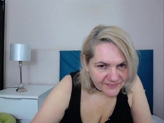 estellasunny on cam for live nude video chat