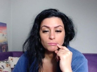 ?, REEA? on cam for live nude video chat