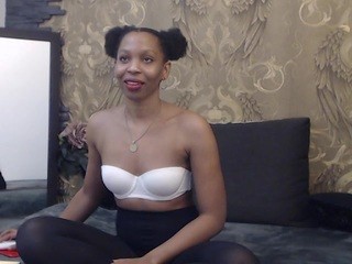 missraquelle on cam for live nude video chat