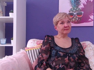 bellakeat on cam for live nude video chat