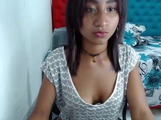crisssvhm083 on cam for live nude video chat