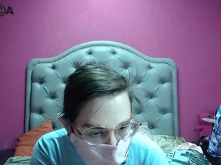 emilissa on cam for live nude video chat