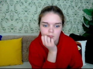 little-trinitty on cam for live nude video chat