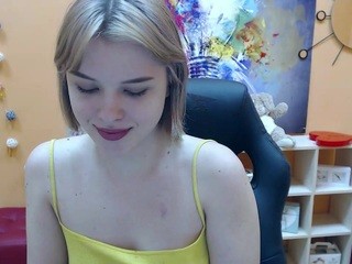 monacakarson on cam for live nude video chat
