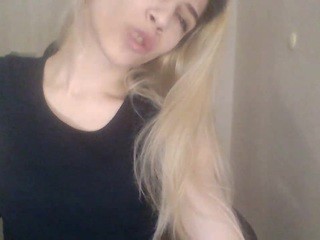 shirleyelly on cam for live nude video chat