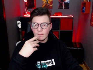 chris-glaive on cam for live nude video chat