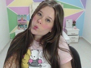 issabella-cute on cam for live nude video chat