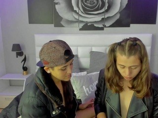 kate-and-jenna on cam for live nude video chat