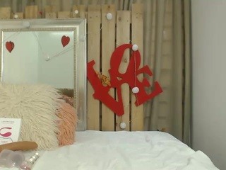kendal-3x on cam for live nude video chat