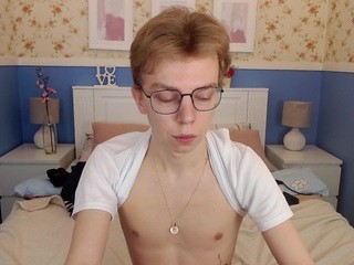kylespence on cam for live nude video chat