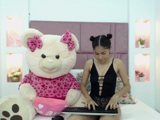 LiaDecker, ?? on cam for live nude video chat
