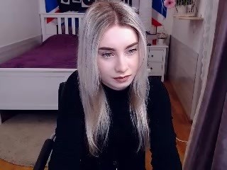 livelyfavel on cam for live nude video chat