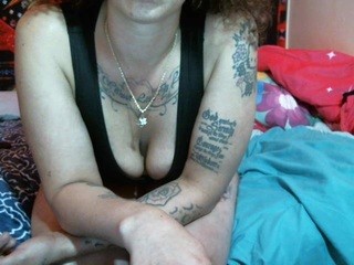 thickredbonee on cam for live nude video chat