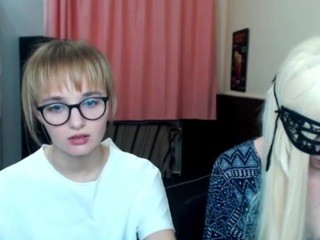 BrunetteAmelie on cam for live nude video chat
