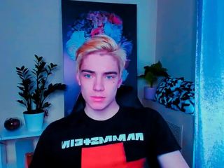 DriveMeCrazy on cam for live nude video chat