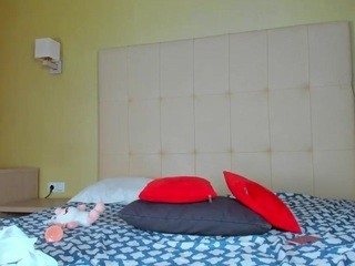 HannaBacker on cam for live nude video chat