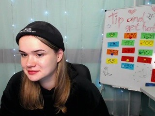 maisecrystal on cam for live nude video chat