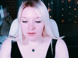 mandyfly on cam for live nude video chat