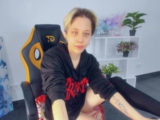 marraa on cam for live nude video chat