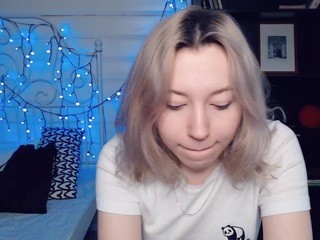 missmoon7 on cam for live nude video chat