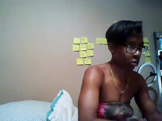 Queen Chas on cam for live nude video chat
