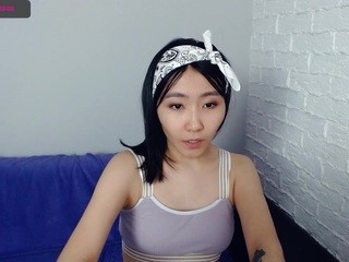 queenmio on cam for live nude video chat
