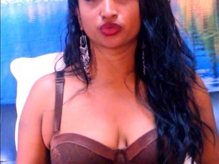 Shreya on cam for live nude video chat